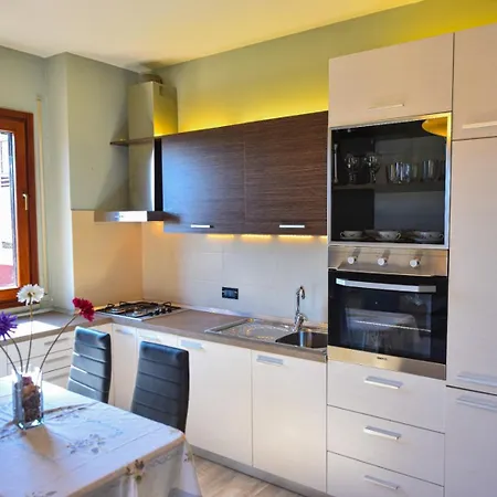 Rozafa Apartment *